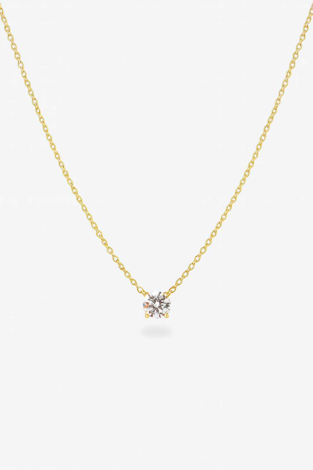 Collar de oro y brillante