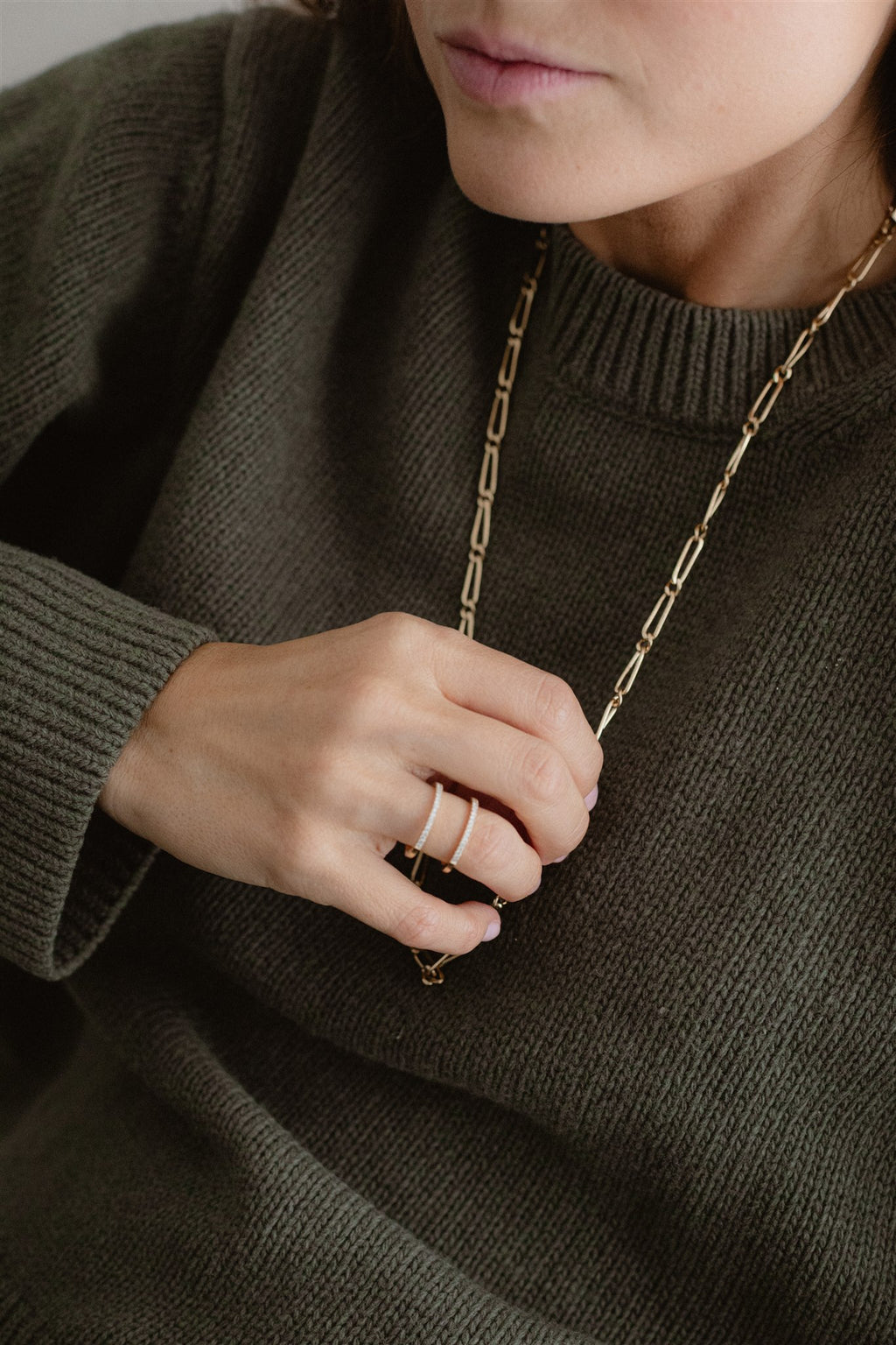 Anillo doble alianza en oro amarillo con brillantes