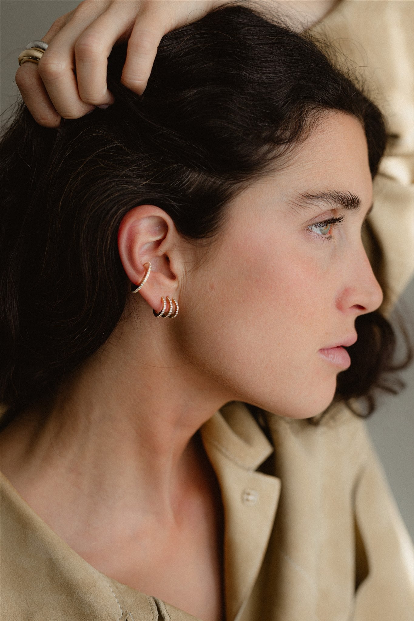 Earcuff de oro amarillo con brillantes