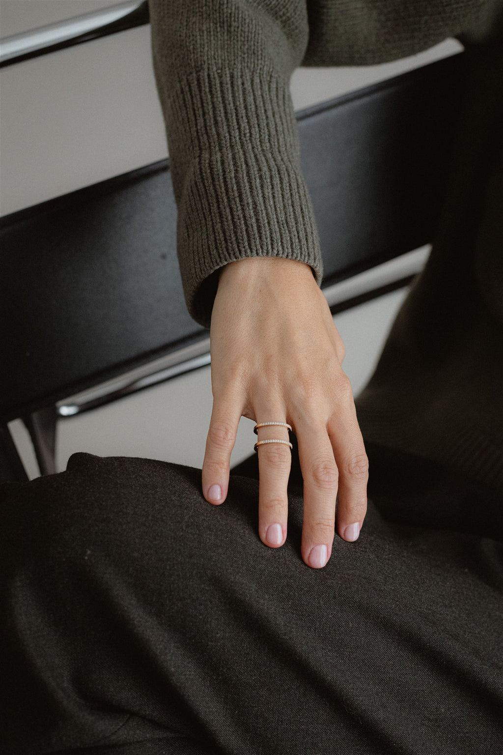 Anillo doble alianza en oro amarillo con brillantes